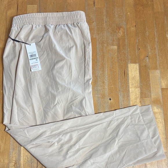 Calvin Klein Pants - NWT Calvin Klein women’s lightweight pants